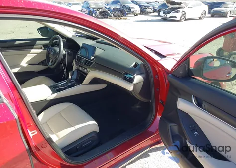 2018 Honda Accord Touring z USA, uszkodzony, nr VIN 1HGCV1F96JA106251